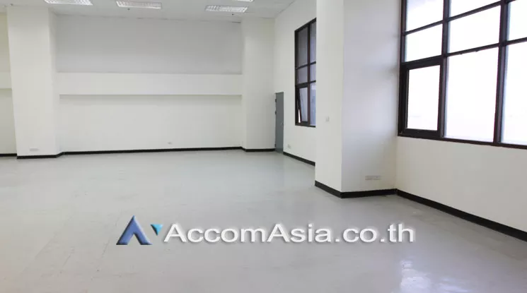  1  Studio Office Space For Rent in Charoen Nakhon ,Bangkok BTS Krung Thon Buri at Thai Sri Tower AA17854
